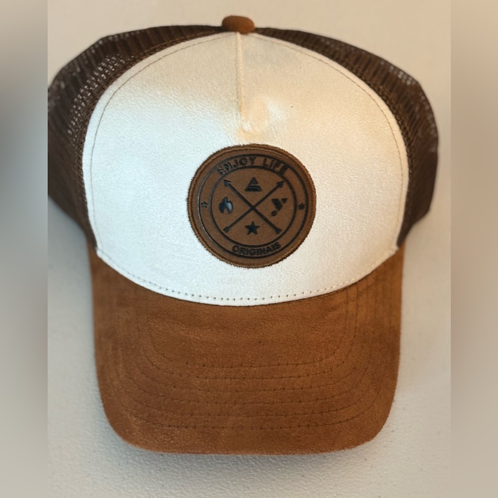Source Unknown Brown and White Trucker Hat with Leather Logo